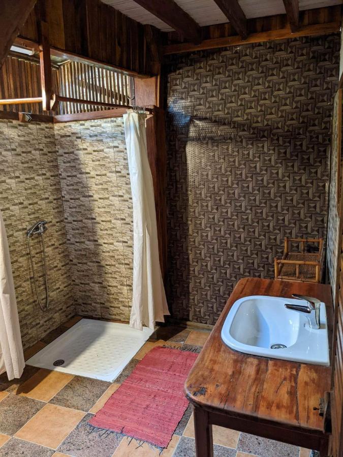 Les Acacias Bungalows Manambolo Екстериор снимка