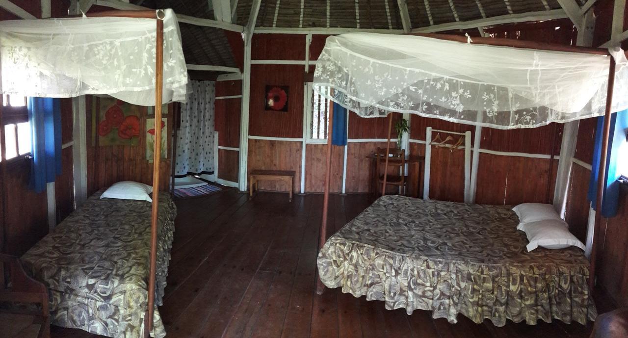 Les Acacias Bungalows Manambolo Екстериор снимка