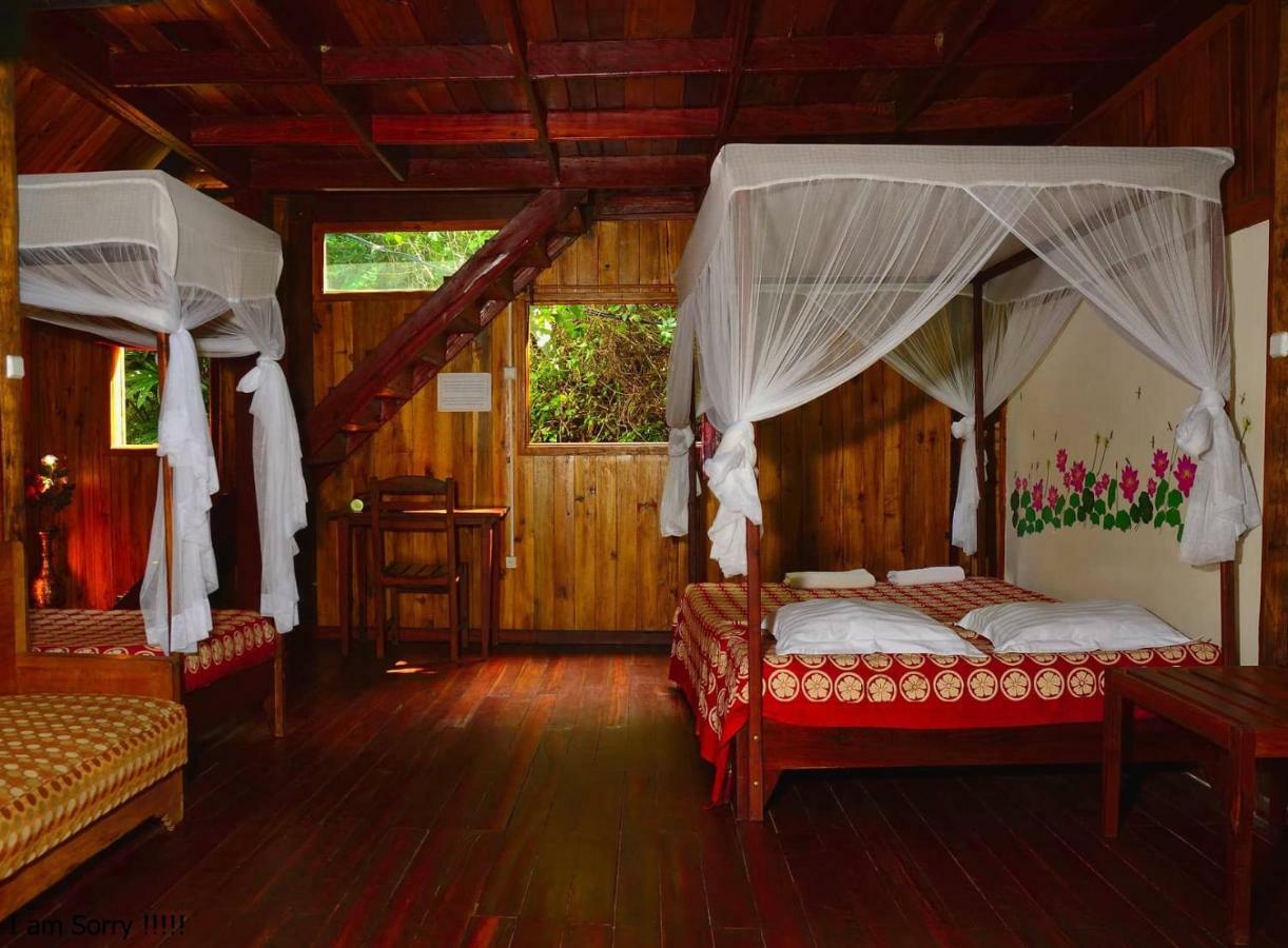 Les Acacias Bungalows Manambolo Екстериор снимка